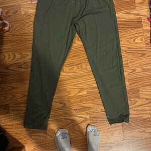 ZYIA Green Jogger Sweatpants with Tapered Leg